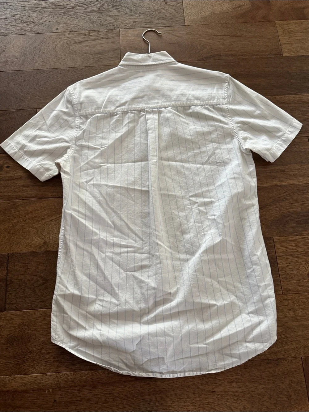 Topman White Short-Sleeve Button-Down Shirt with Subtle Pinstripes